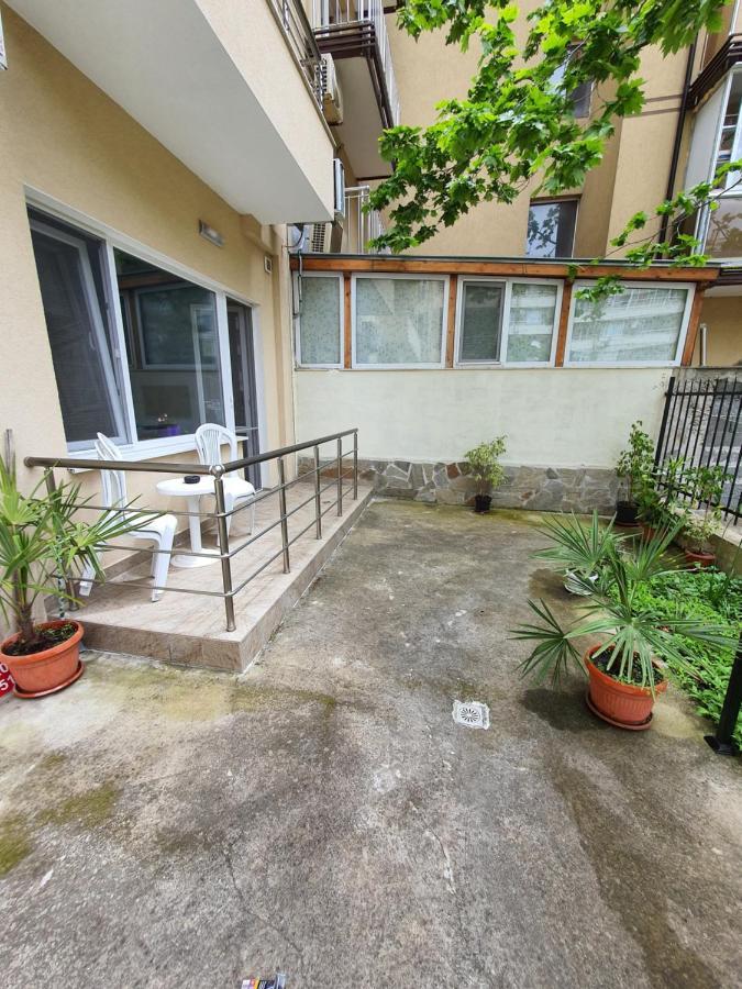 Flowers Studio Pomorie Exterior photo