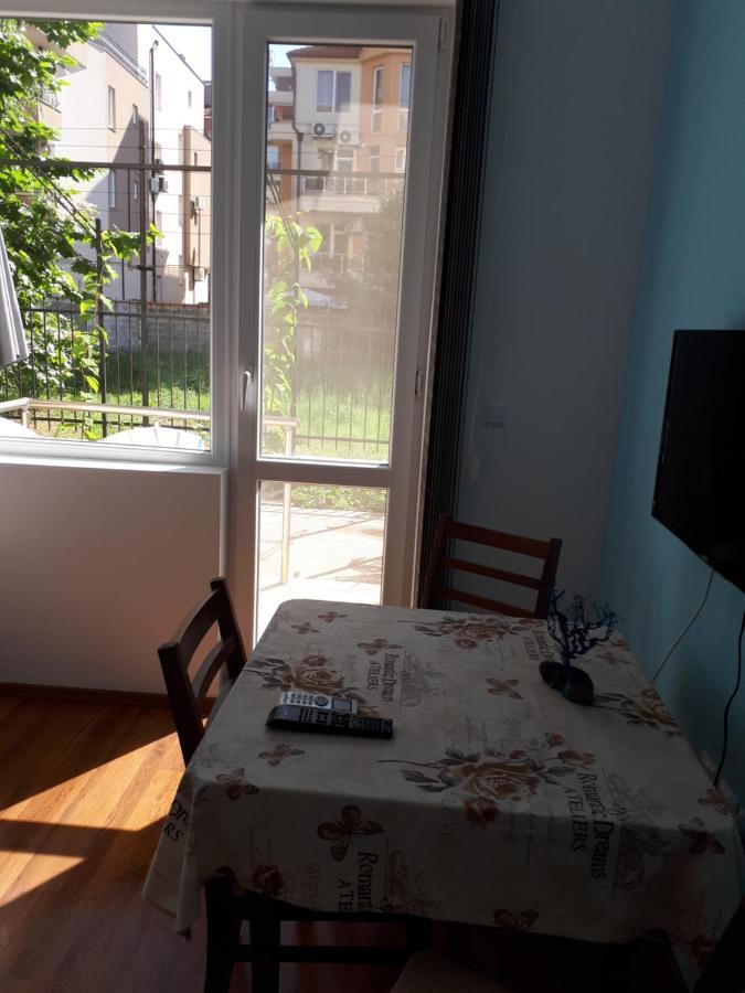 Flowers Studio Pomorie Exterior photo